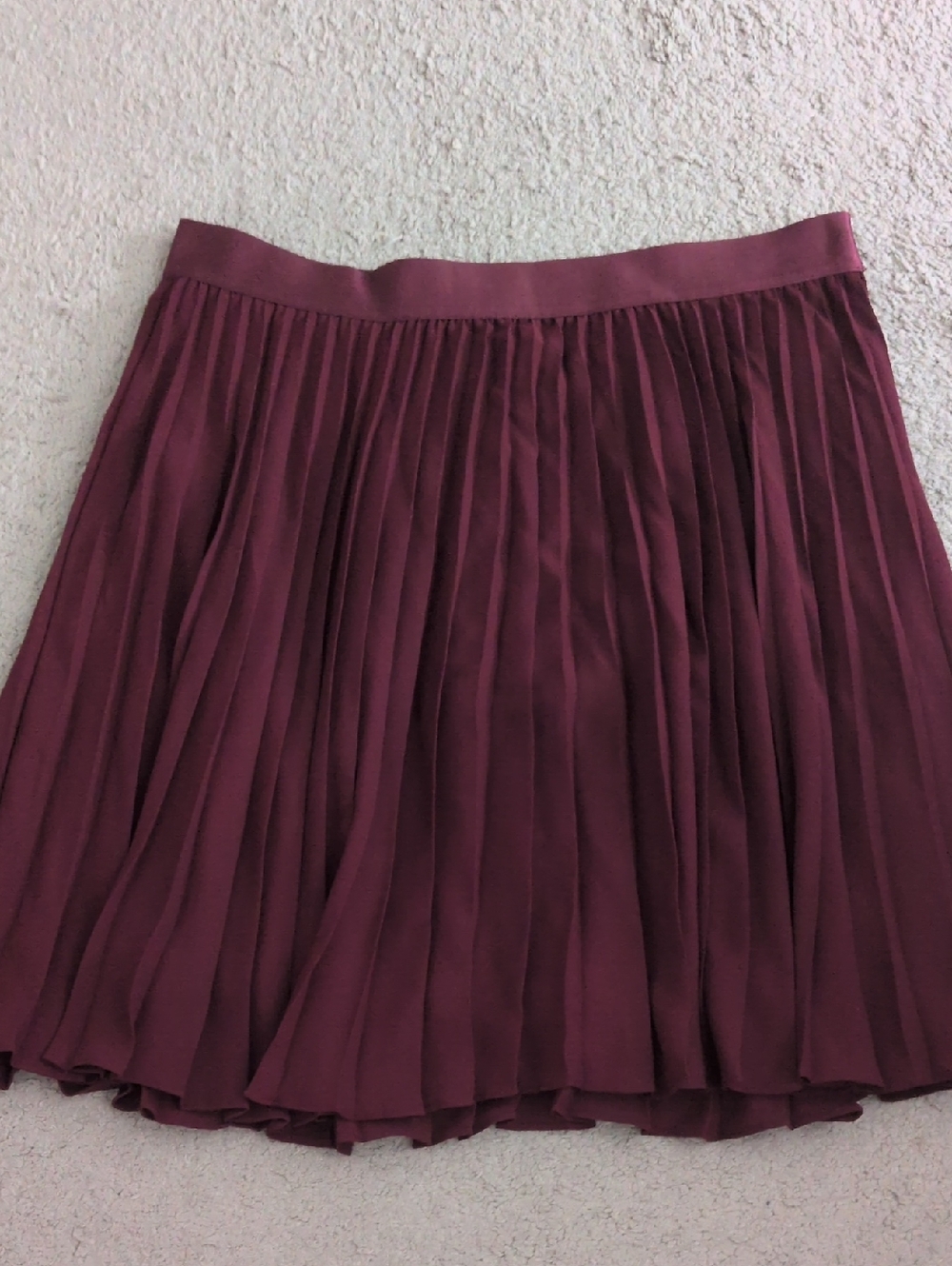 Express Pleated Circle Skirt in Burgundy